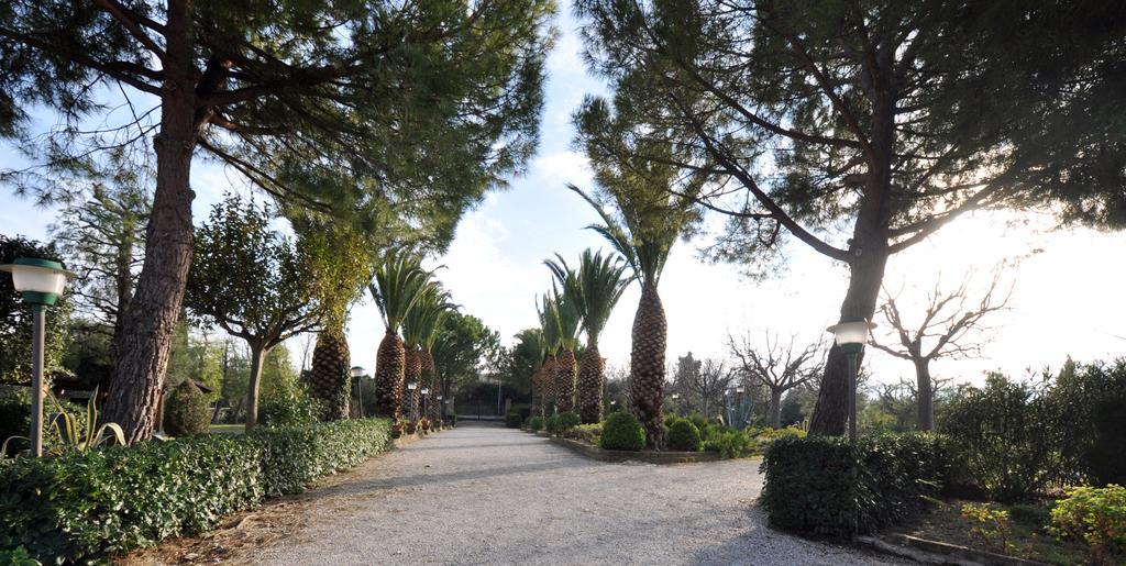 Hotel Residenza Scorcio Sul Mare Porto San Giorgio Exterior foto